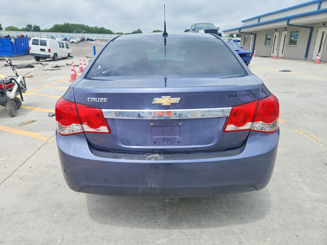 2013 Chevrolet Cruze Ls - zdjęcie 6