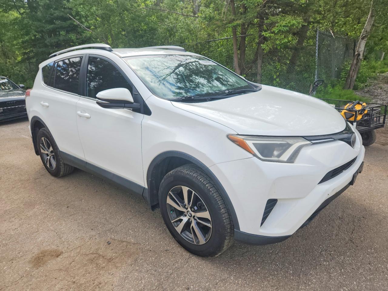 2018 Toyota Rav4 Le - zdjęcie 4