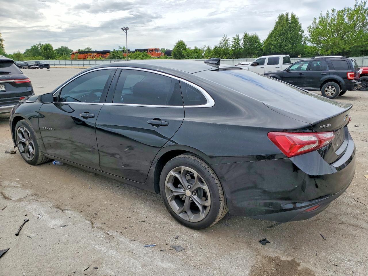 2020 Chevrolet Malibu Lt - zdjęcie 2