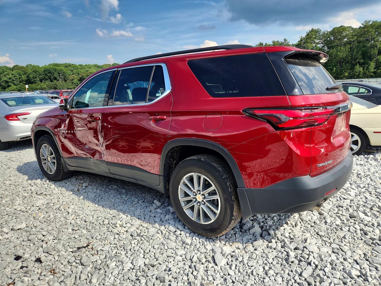 2023 Chevrolet Traverse Lt - zdjęcie 2