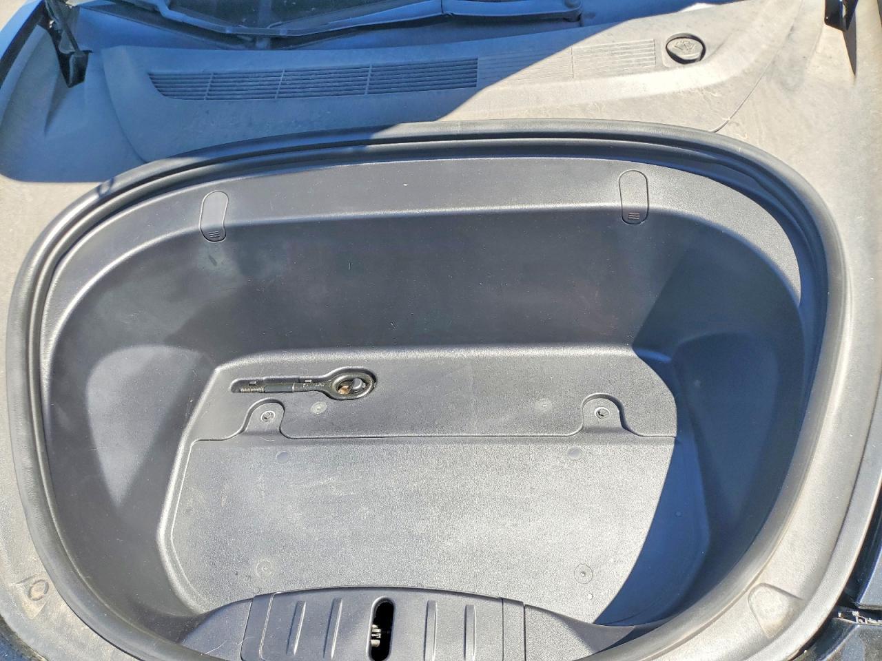 2019 Tesla Model 3 - zdjęcie 11