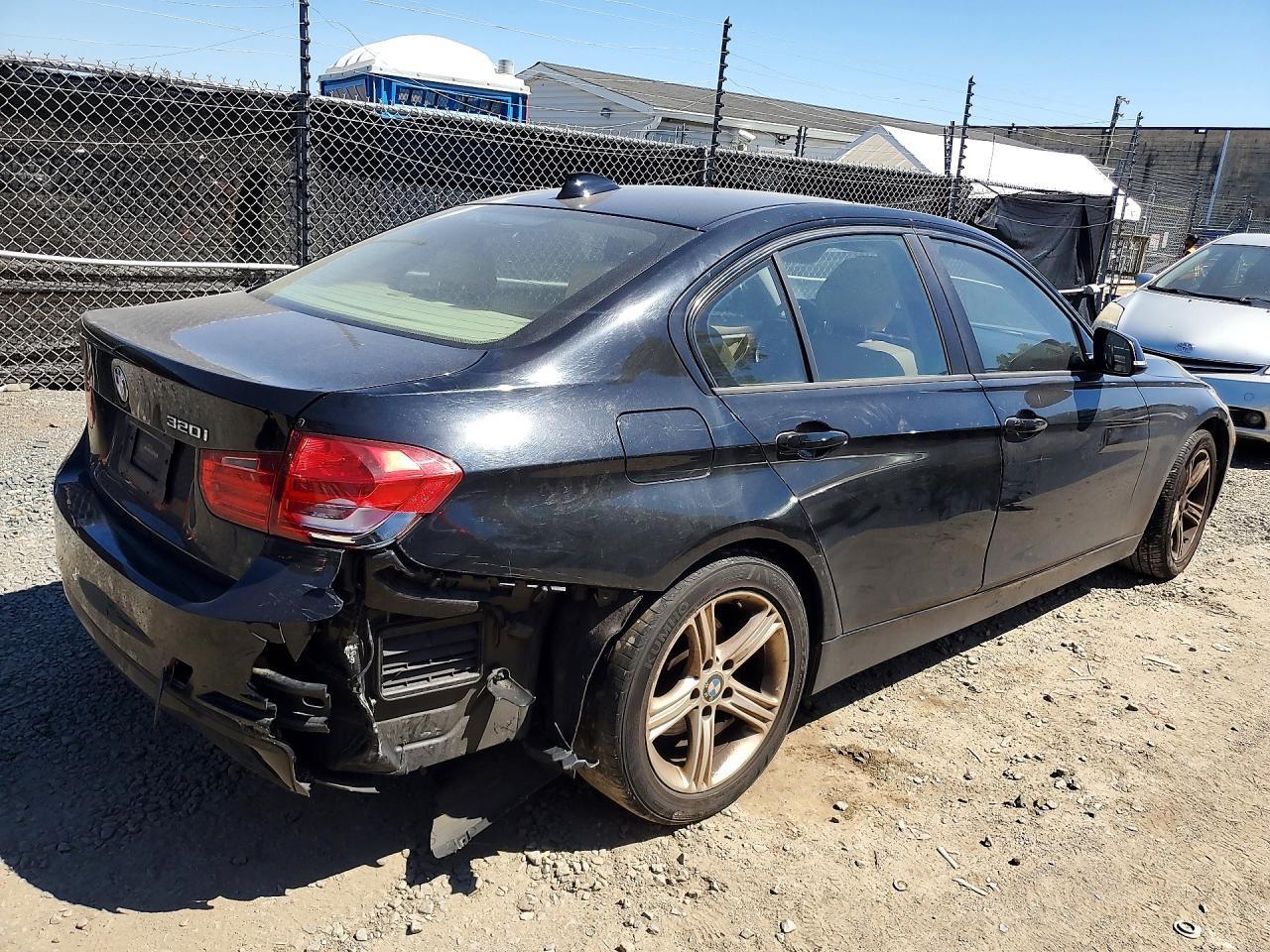 2014 BMW 320 I - zdjęcie 3