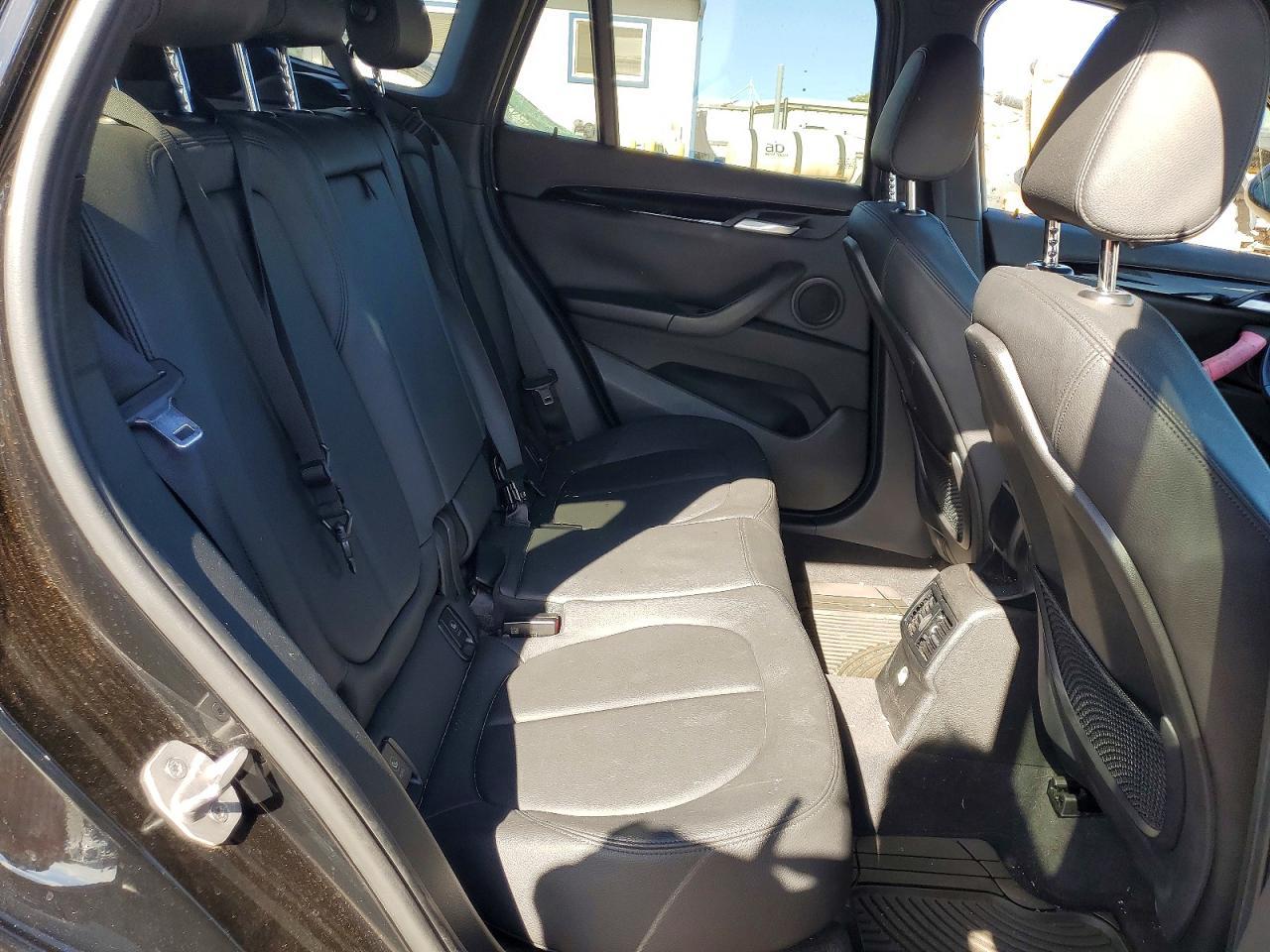2017 BMW X1 xDrive28I - zdjęcie 11