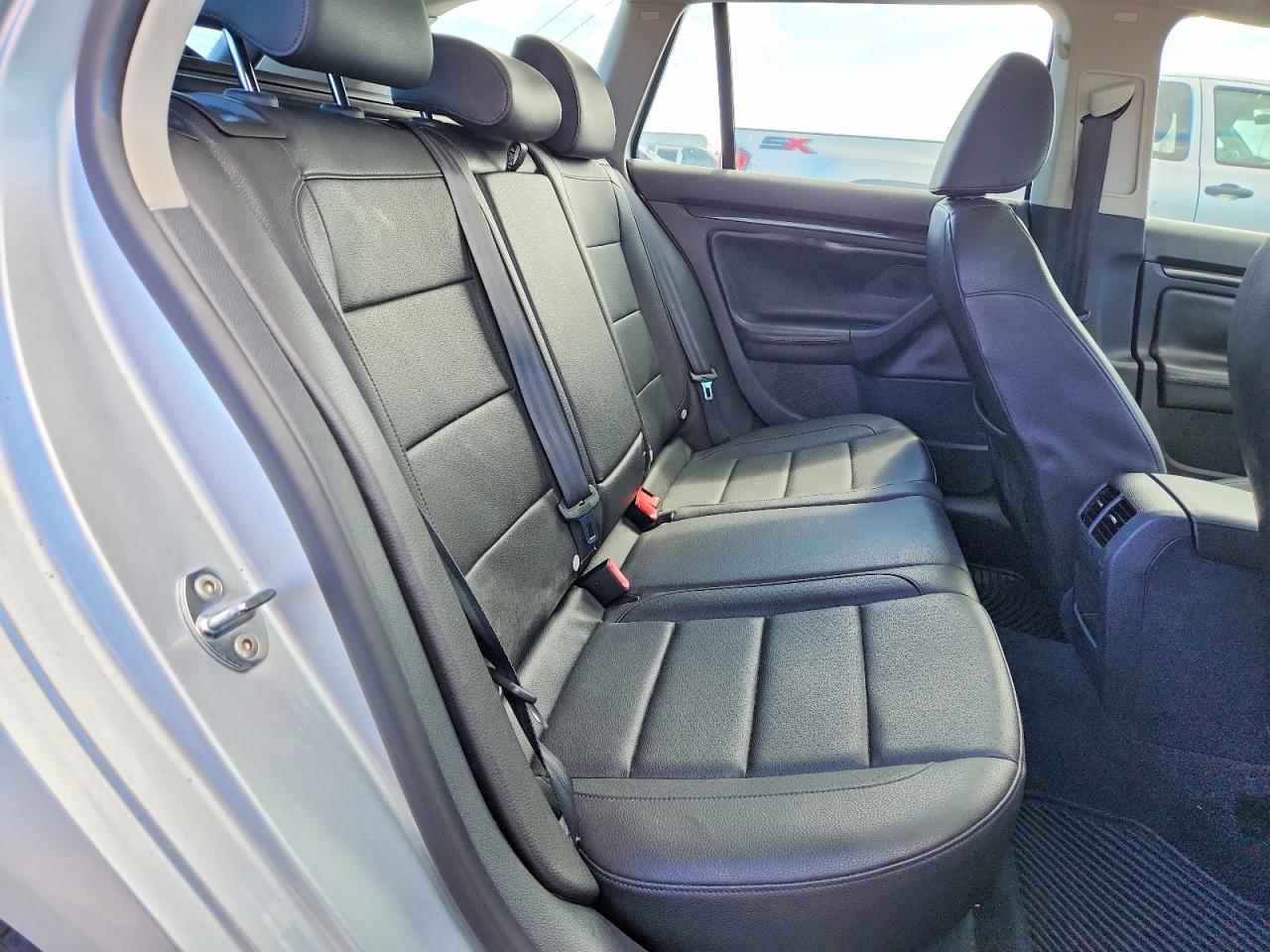 2014 Volkswagen Jetta S - zdjęcie 10