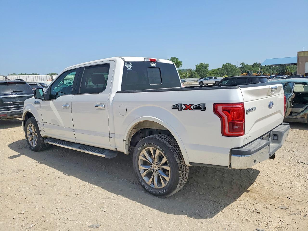 2017 Ford F150 Supercrew - zdjęcie 2
