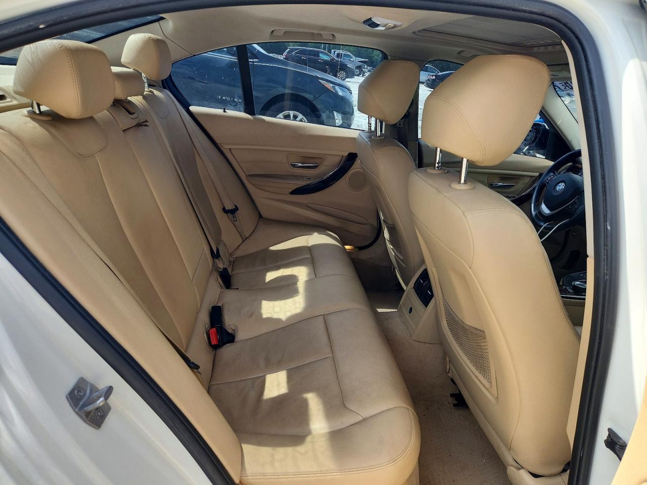 2014 BMW 328 I - zdjęcie 10