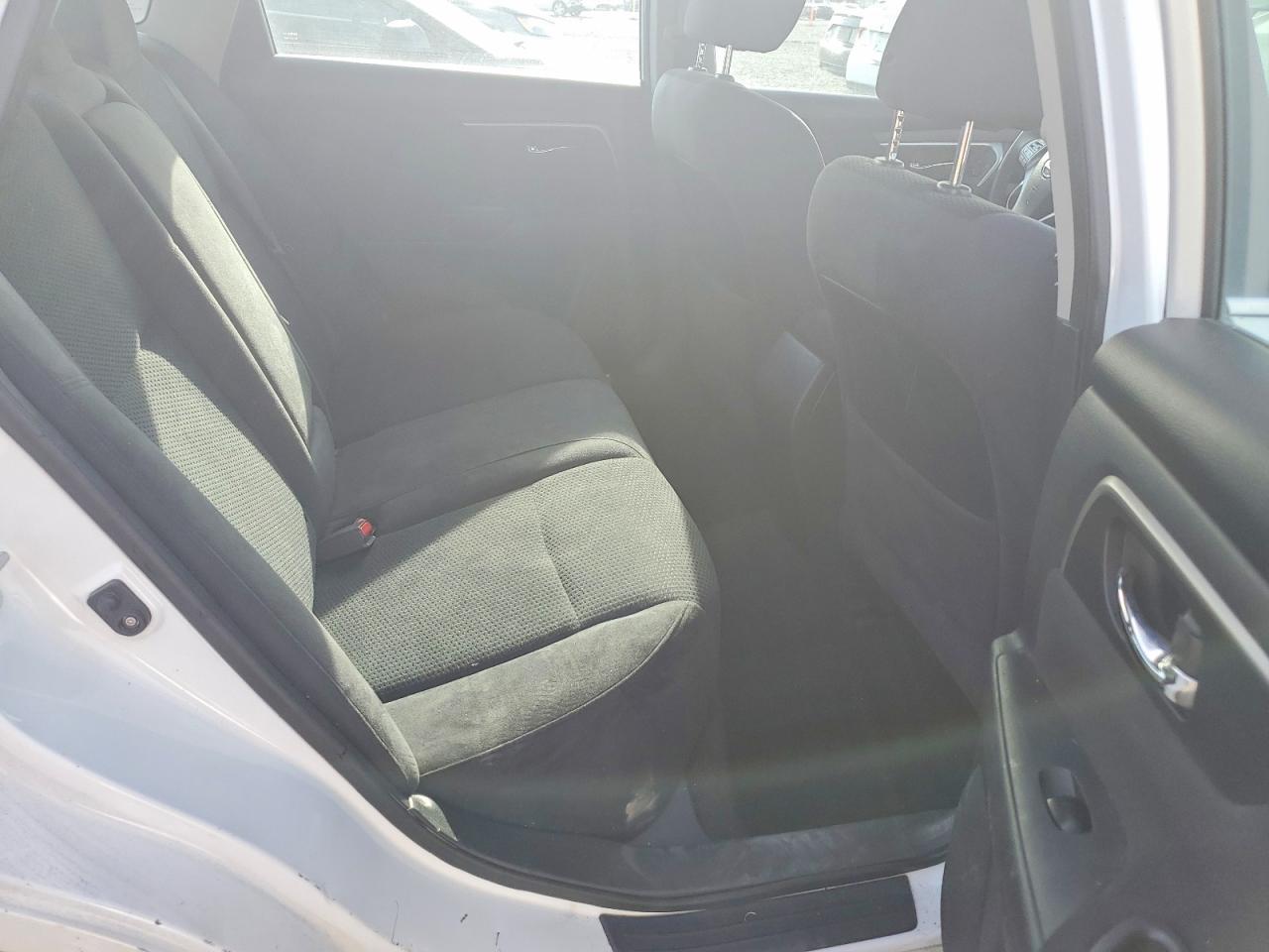 2015 Nissan Altima 2.5 S - zdjęcie 10