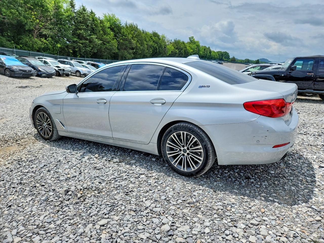 2019 BMW 530E - zdjęcie 2