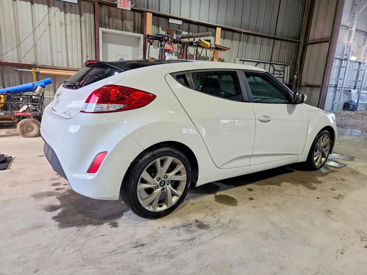 2016 Hyundai Veloster Base - zdjęcie 3