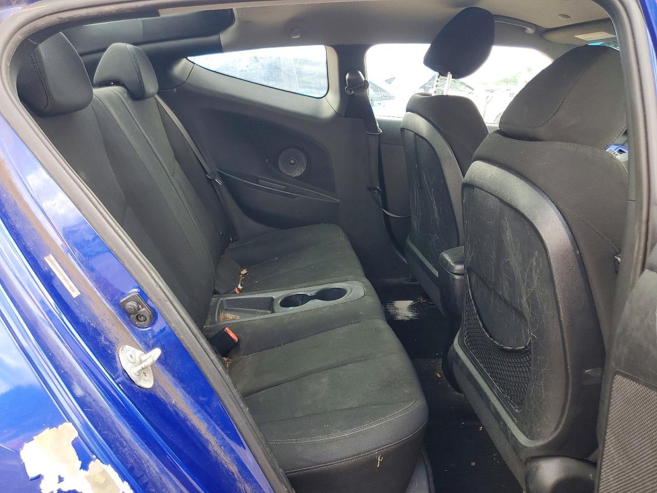 2014 Hyundai Veloster Base - zdjęcie 10