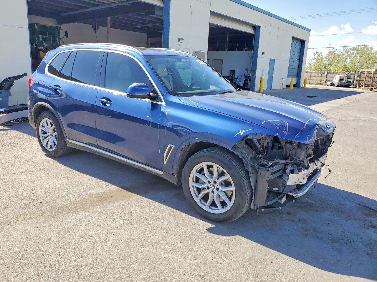 2019 BMW X5 xDrive40I - zdjęcie 4