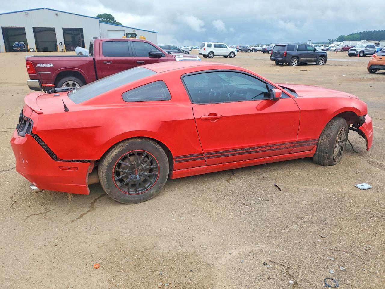 2013 Ford Mustang - zdjęcie 3