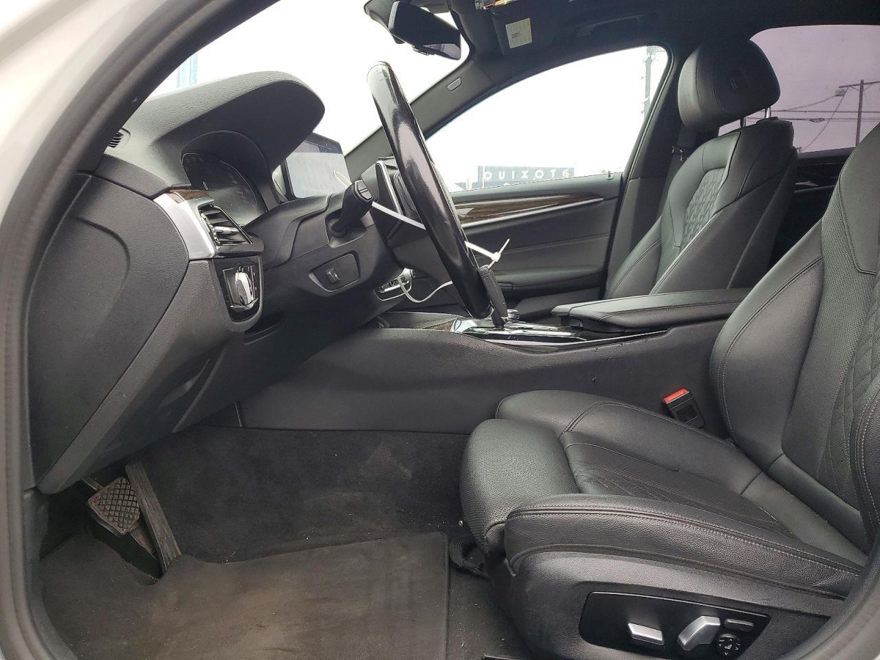 2021 BMW 530 I - zdjęcie 7