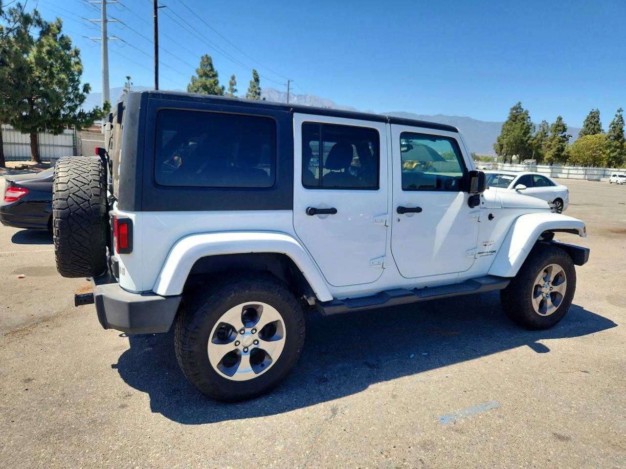 2018 Jeep Wrangler Unlimited Sahara - zdjęcie 3