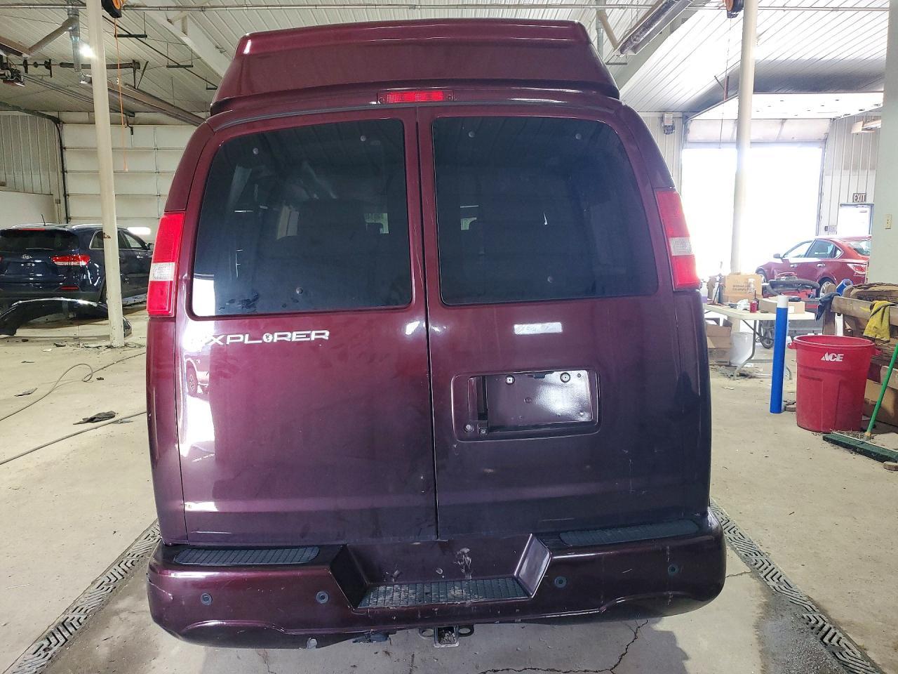 2018 Chevrolet Express G2500 - zdjęcie 6