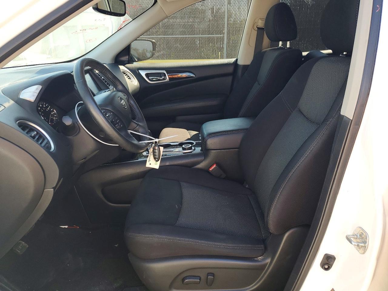 2020 Nissan Pathfinder Sv - zdjęcie 7