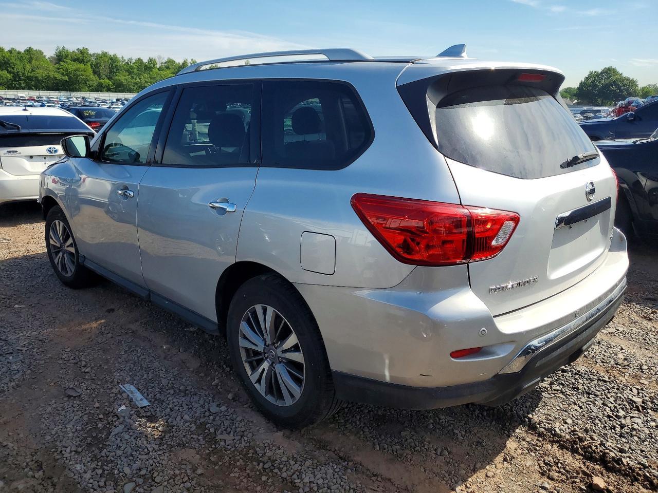 2019 Nissan Pathfinder Sv - zdjęcie 2