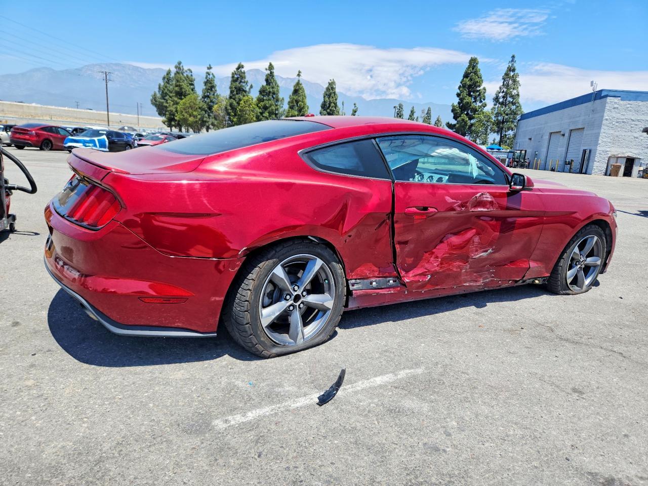 2017 Ford Mustang - zdjęcie 3