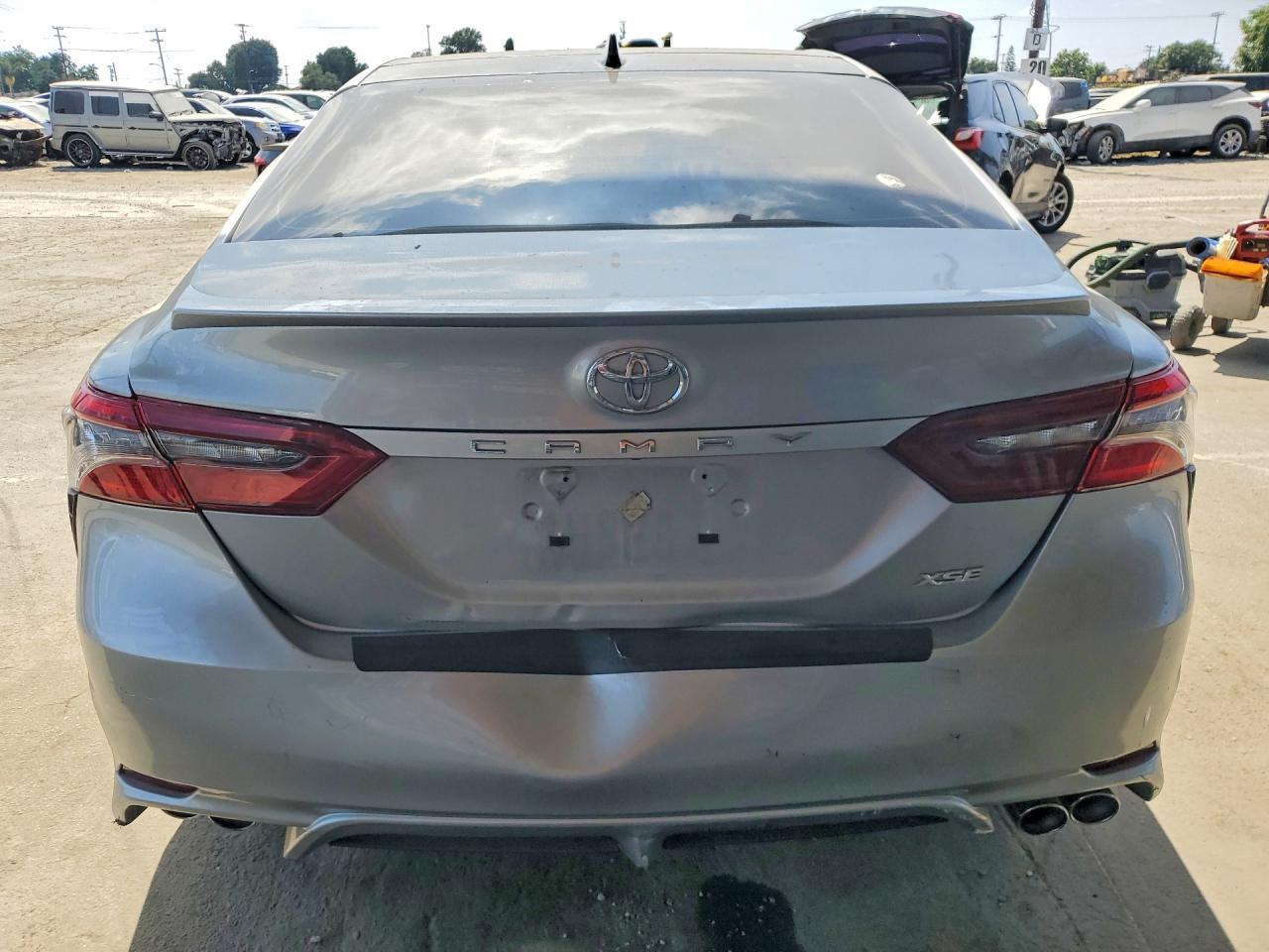 2021 Toyota Camry Xse - zdjęcie 6