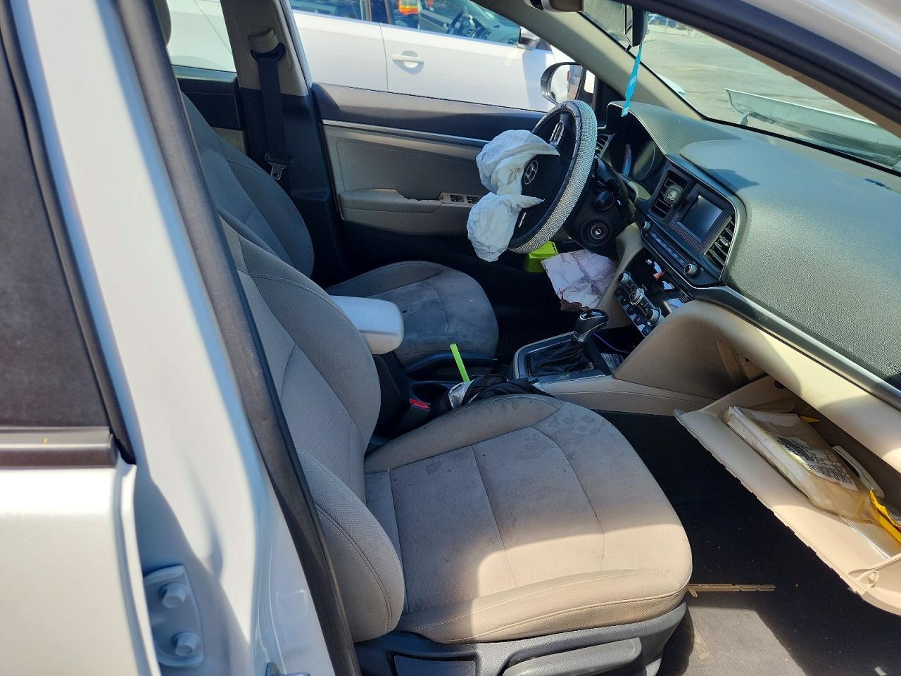 2020 Hyundai Elantra Se - zdjęcie 13