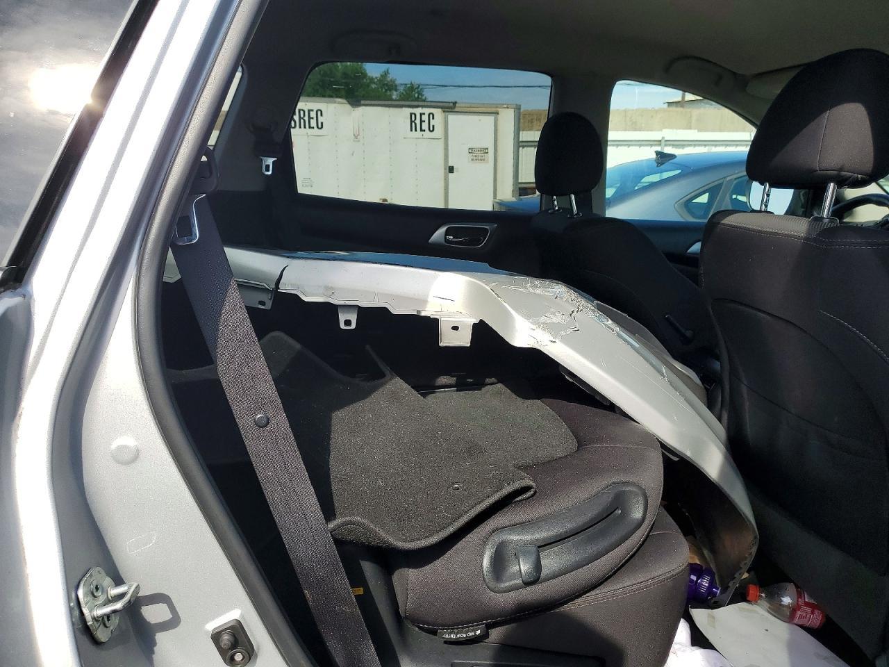 2019 Nissan Pathfinder Sv - zdjęcie 11
