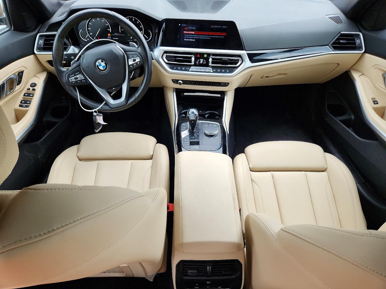 2019 BMW Seria 3 330i - zdjęcie 8