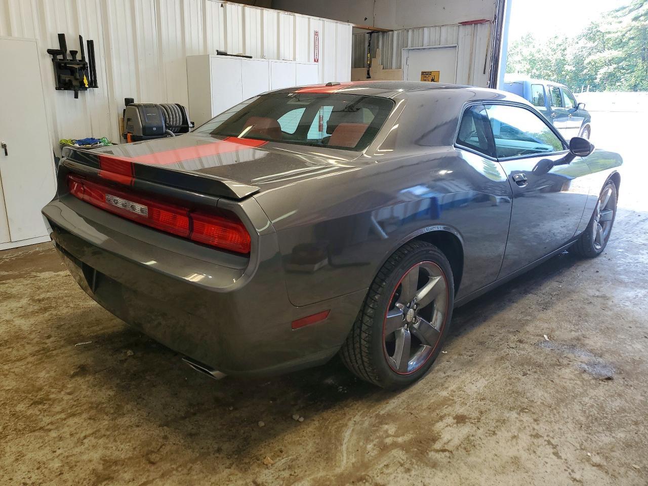 2013 Dodge Challenger Sxt - zdjęcie 3