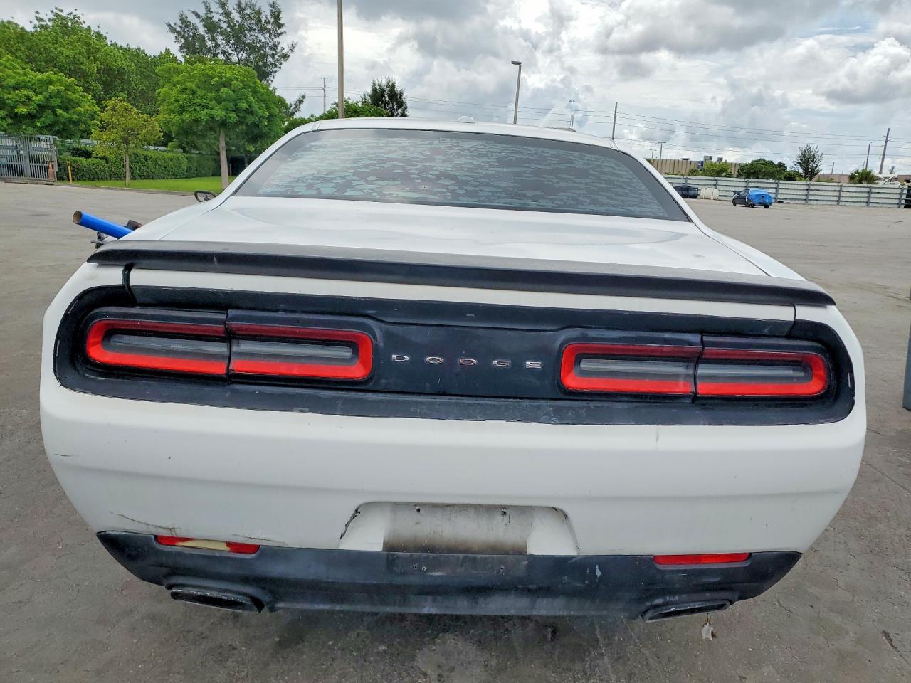 2015 Dodge Challenger Sxt - zdjęcie 6