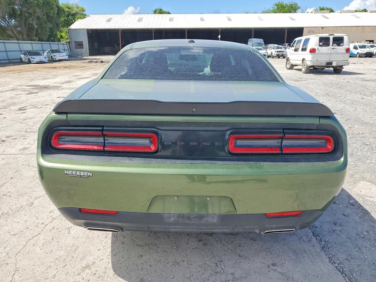 2022 Dodge Challenger Sxt - zdjęcie 6