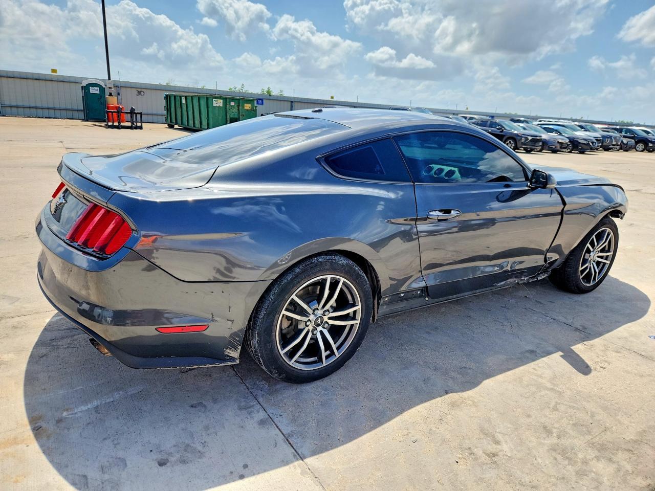 2017 Ford Mustang - zdjęcie 3
