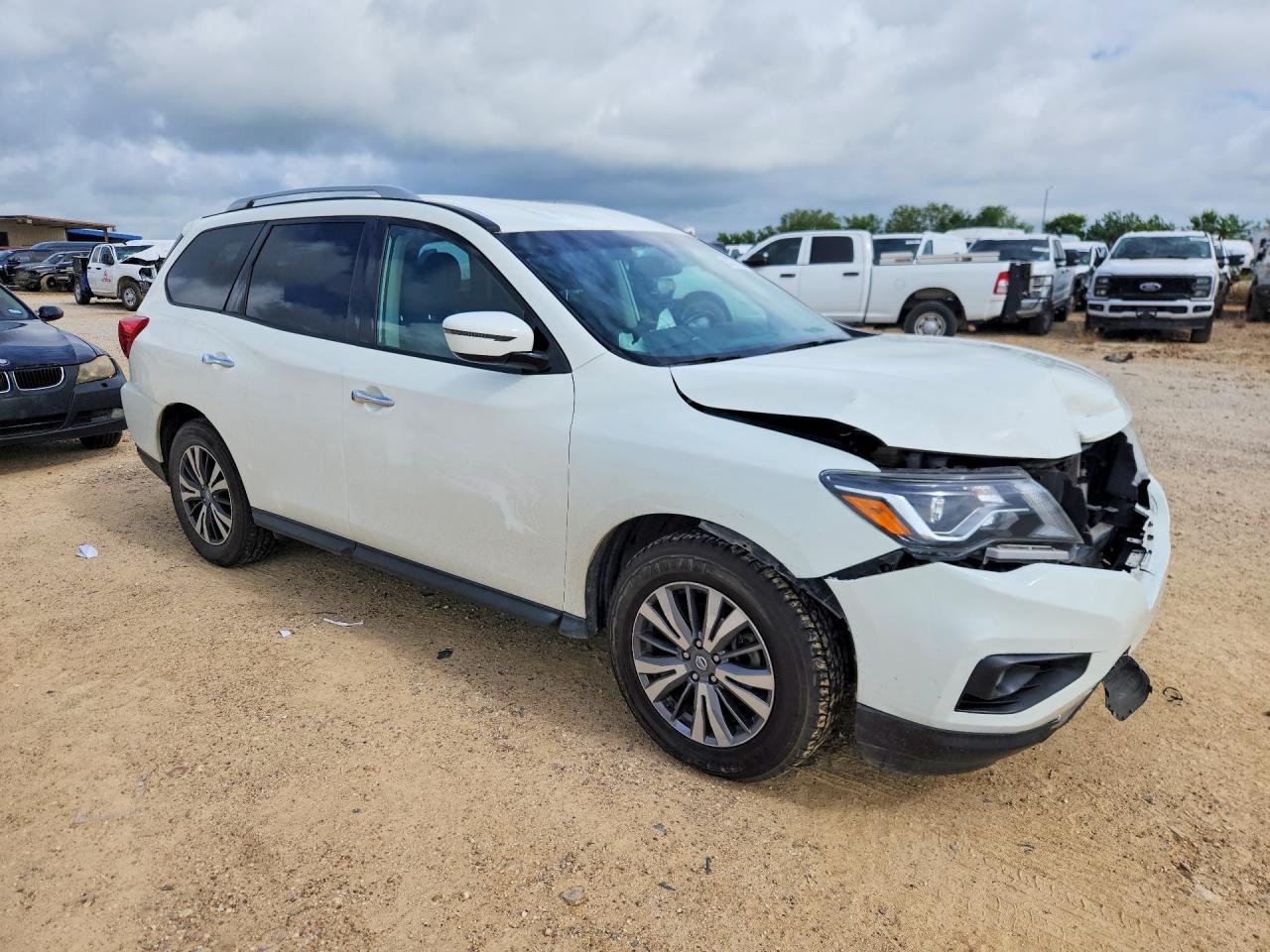2018 Nissan Pathfinder Sv - zdjęcie 4