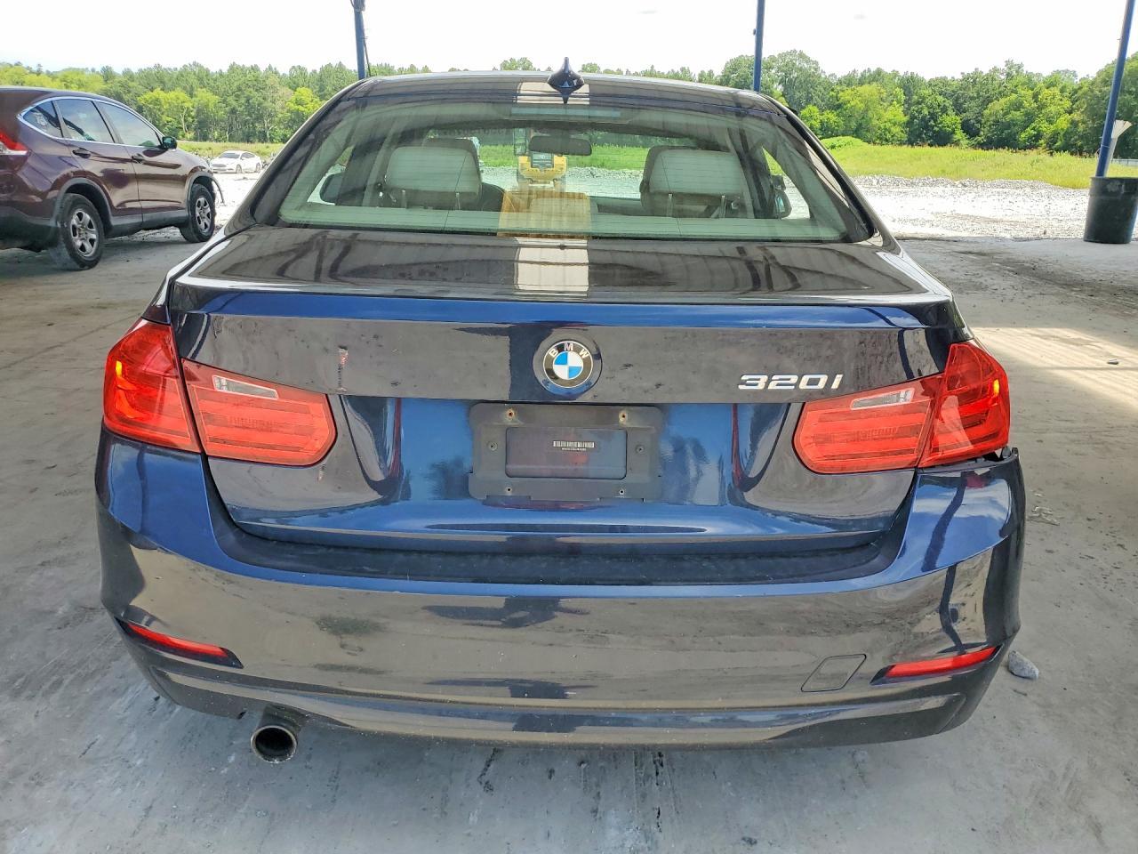 2014 BMW 320 I - zdjęcie 6