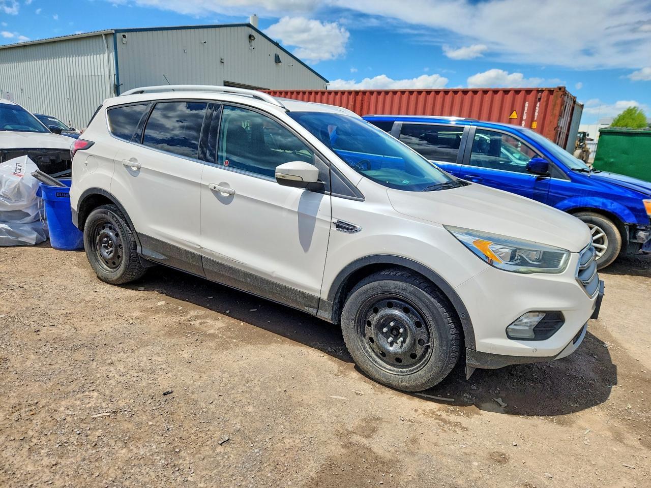 2017 Ford Escape Titanium - zdjęcie 4