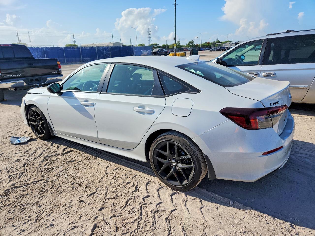 2026 Honda Civic Sport - zdjęcie 2
