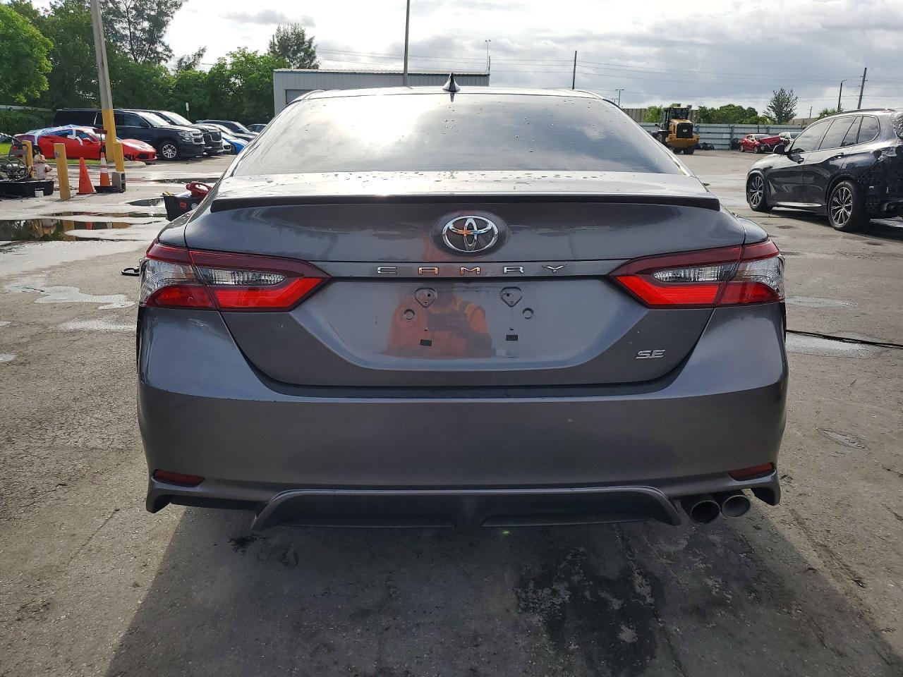 2023 Toyota Camry Se - zdjęcie 6