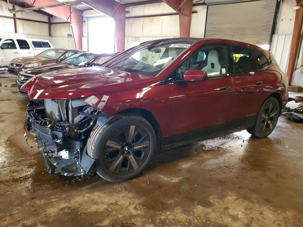 2024 BMW Ix xDrive50 - zdjęcie główne