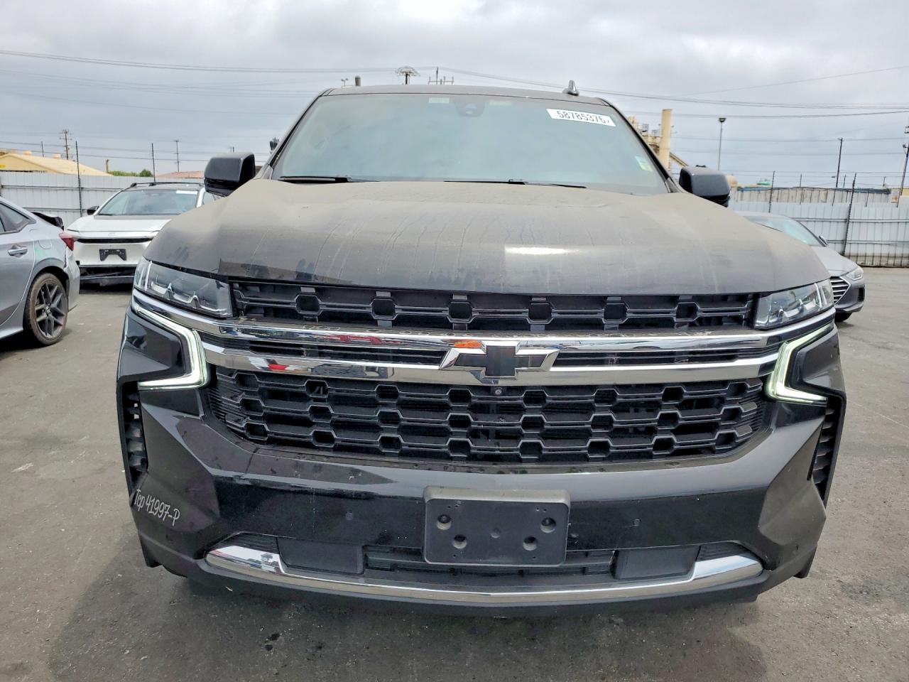 2022 Chevrolet Suburban C1500 Lt - zdjęcie 5