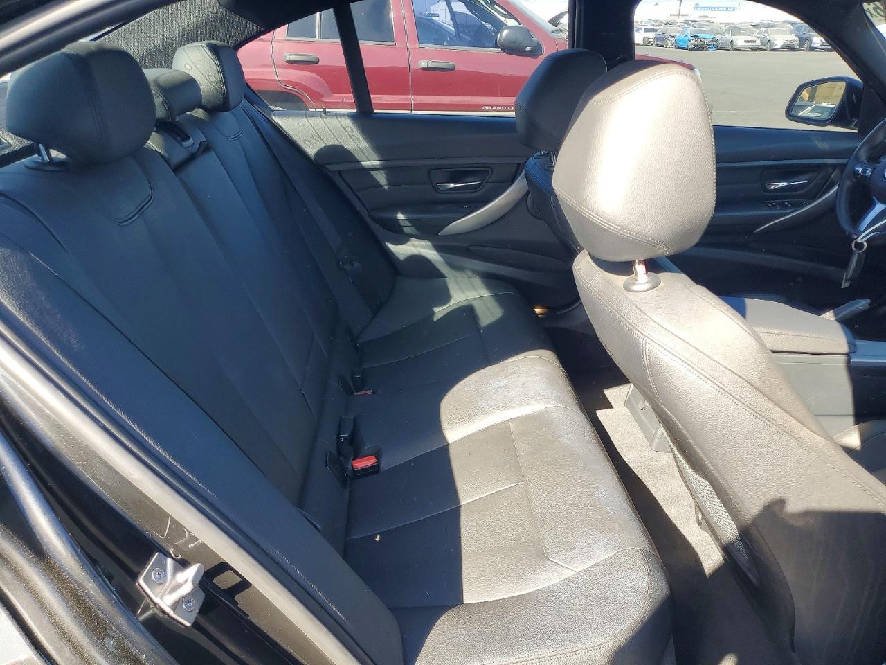 2014 BMW 335 I - zdjęcie 10