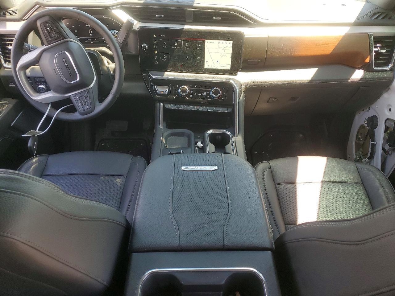 2025 GMC Sierra K3500 Denali - zdjęcie 8