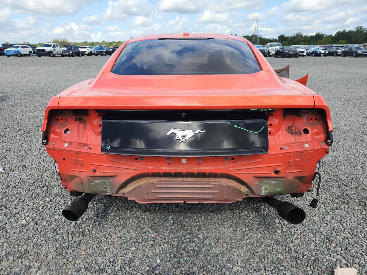2015 Ford Mustang - zdjęcie 6