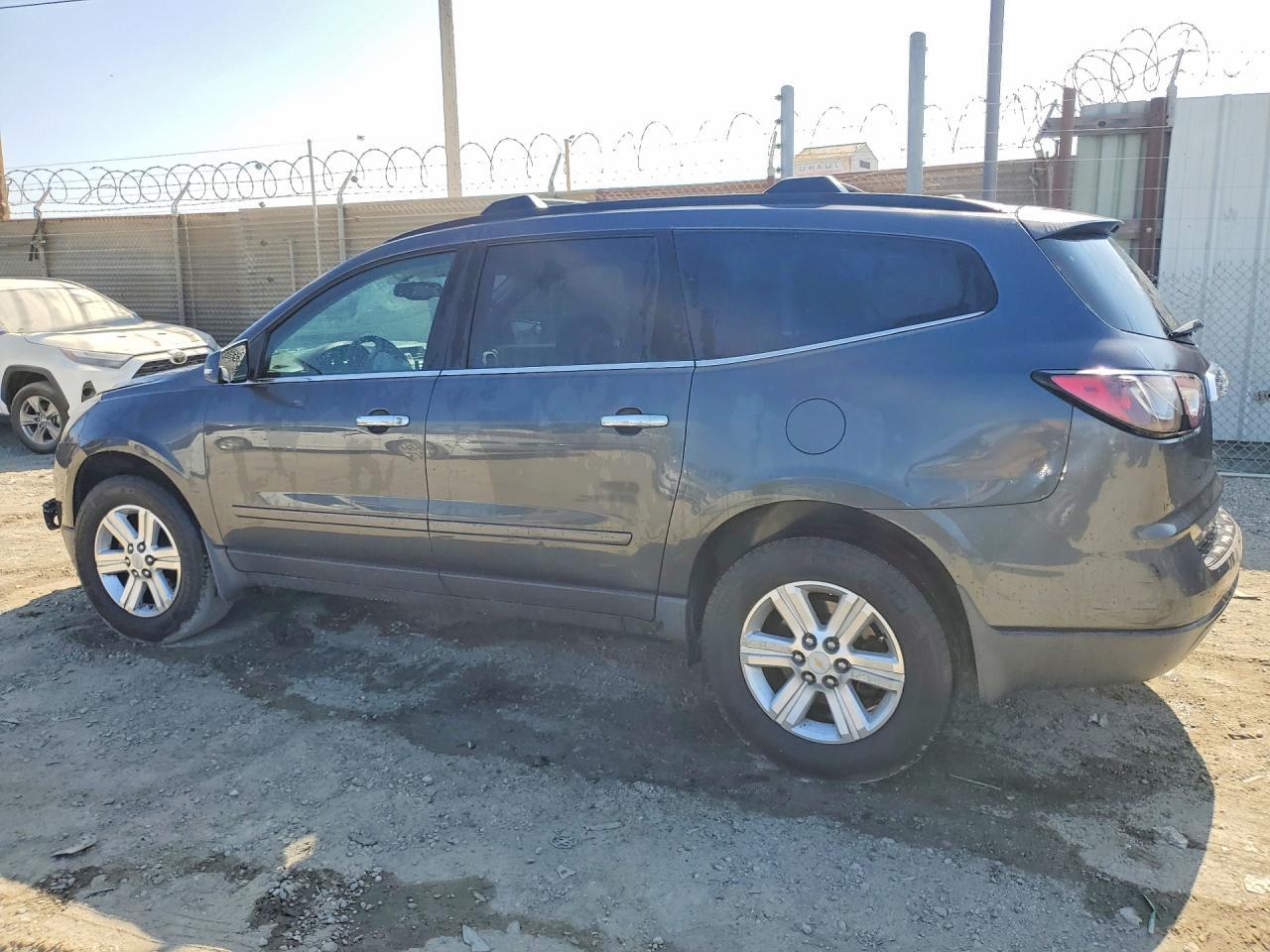 2013 Chevrolet Traverse Lt - zdjęcie 2