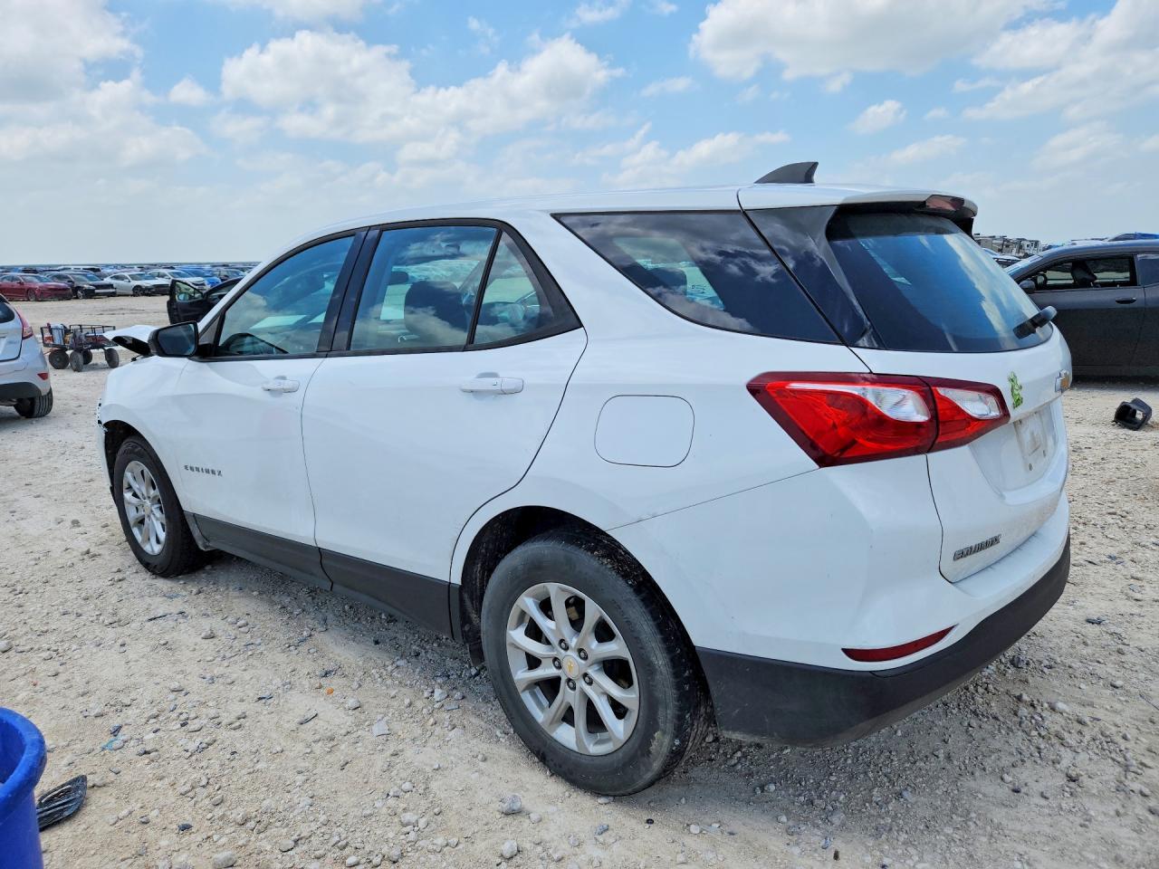 2019 Chevrolet Equinox Ls - zdjęcie 2