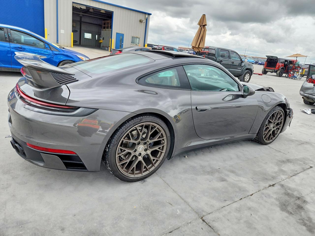 2023 Porsche 911 Carrera - zdjęcie 3