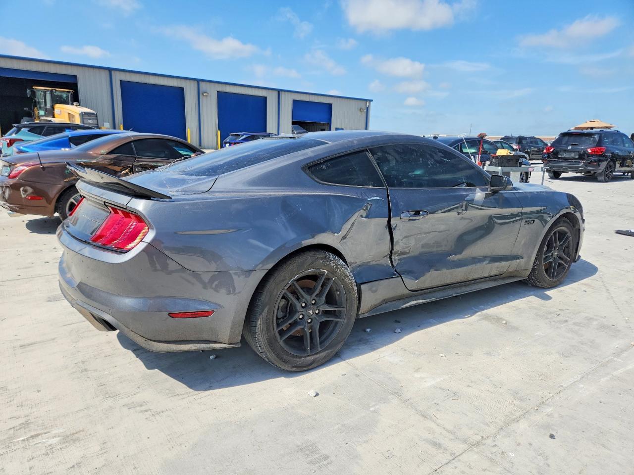2022 Ford Mustang Gt - zdjęcie 3