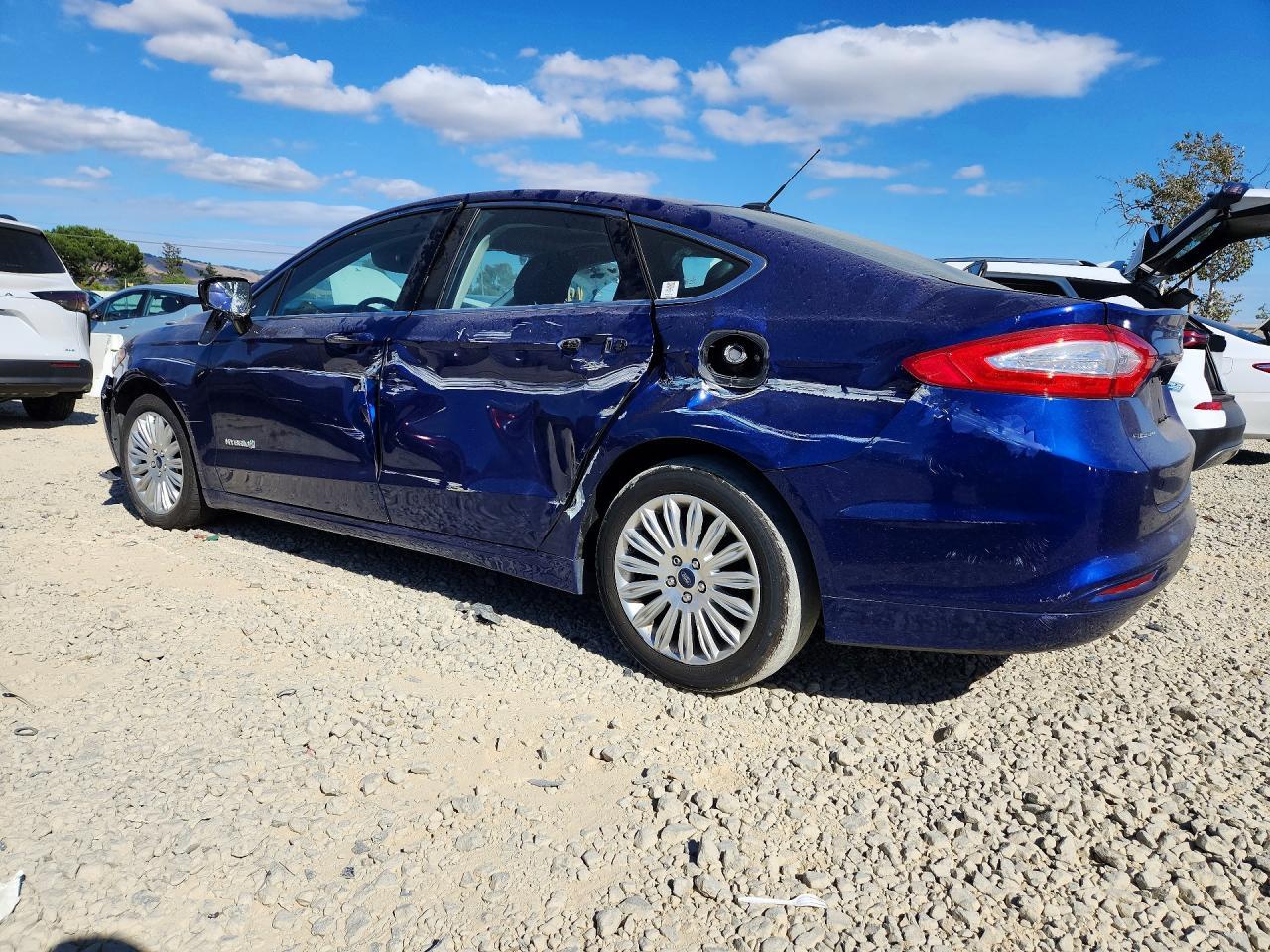 2013 Ford Fusion - zdjęcie 2