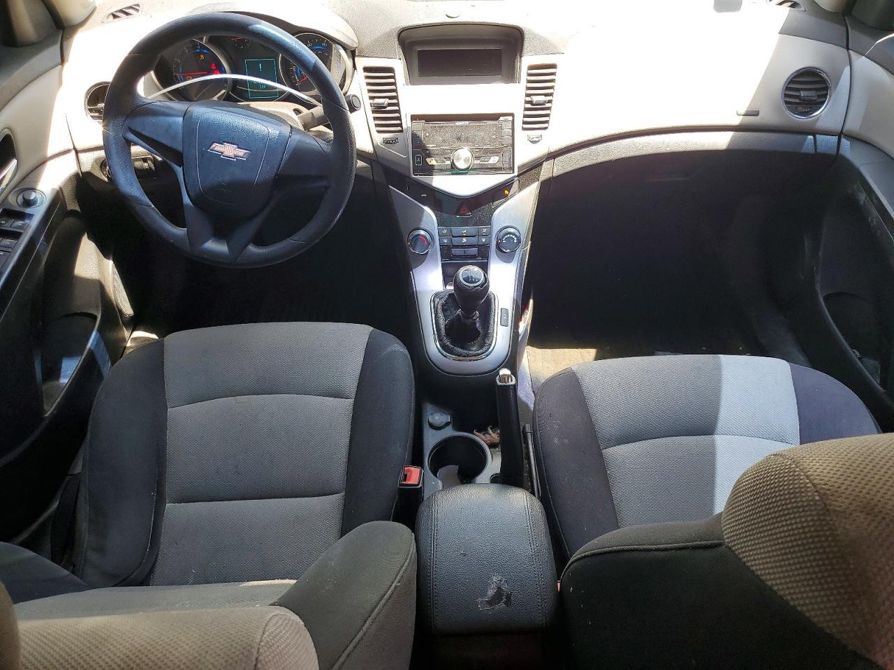 2015 Chevrolet Cruze Ls - zdjęcie 8