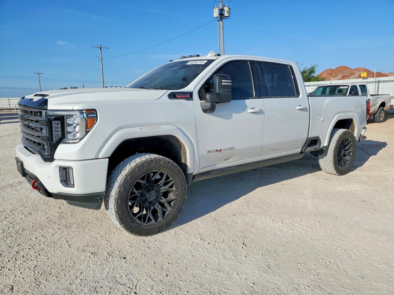 2022 GMC Sierra K2500 At4 - zdjęcie główne