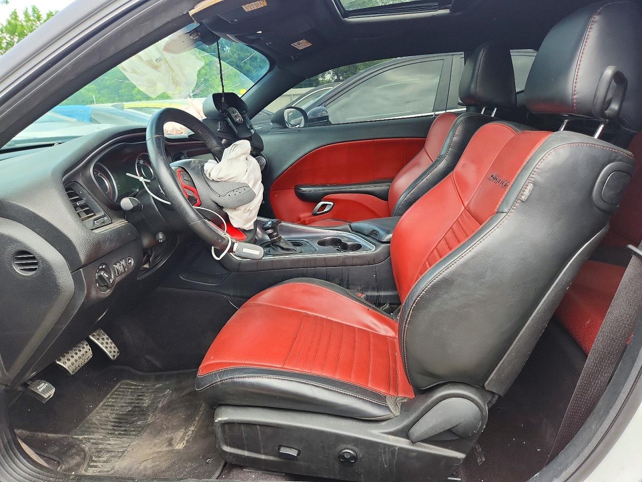 2016 Dodge Challenger R - zdjęcie 7