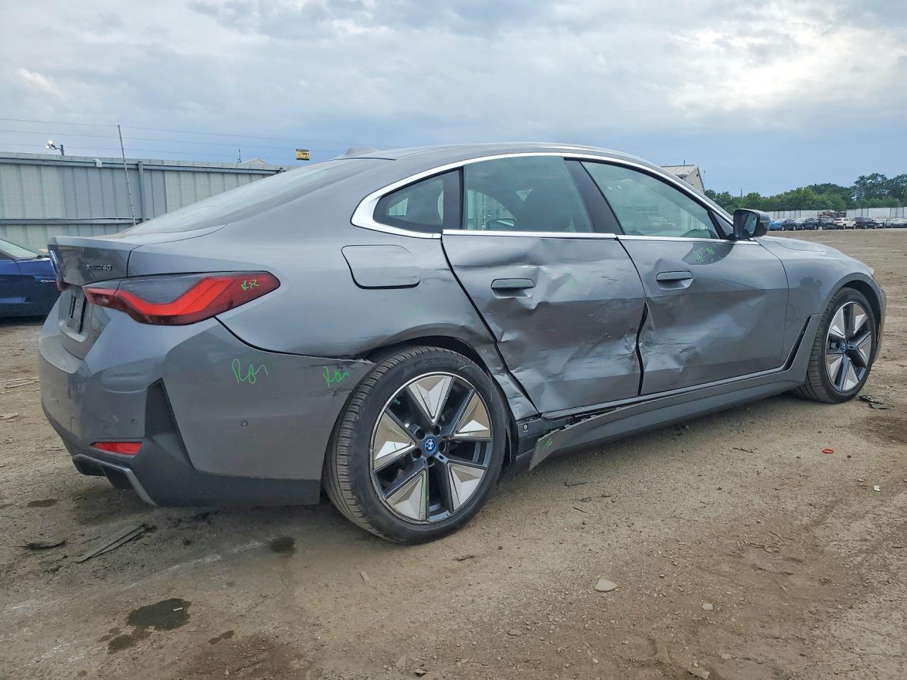 2024 BMW I4 xDrive 40 - zdjęcie 3