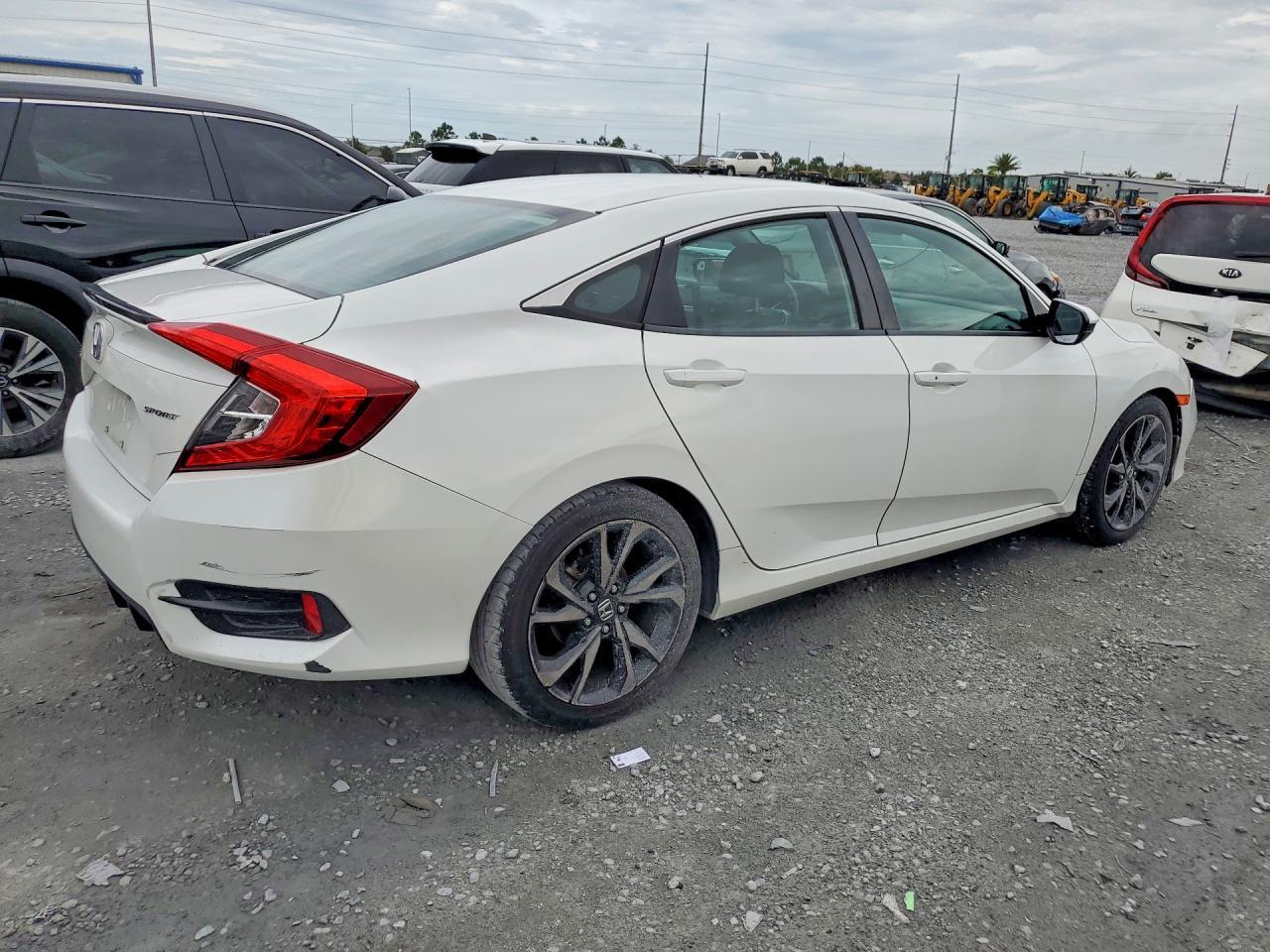 2019 Honda Civic Sport - zdjęcie 3